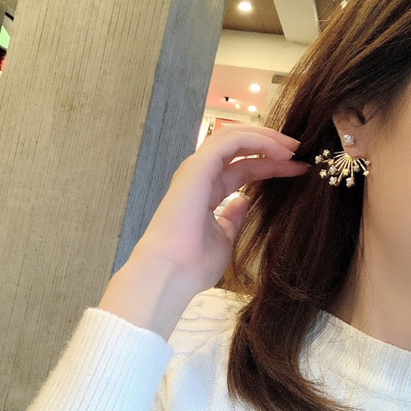 💙Sparking Star Earrings - Picture 2 of 6